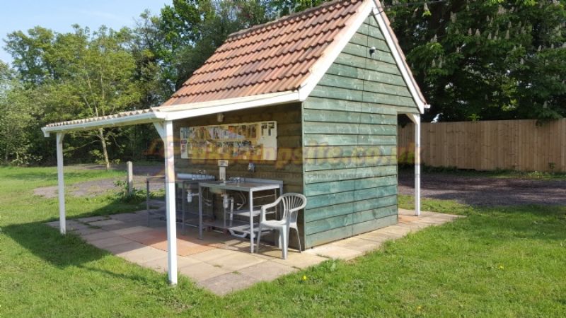 Newland Meadows Camping And Caravan Park