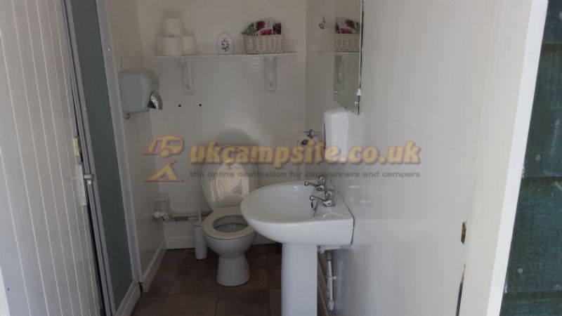 Newland Meadows Camping And Caravan Park