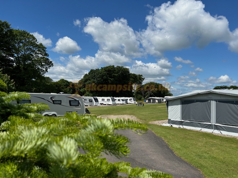 Island Lodge Caravan And Camping Site