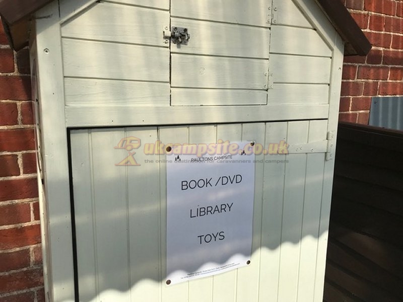 Paultons Campsite And Glamping