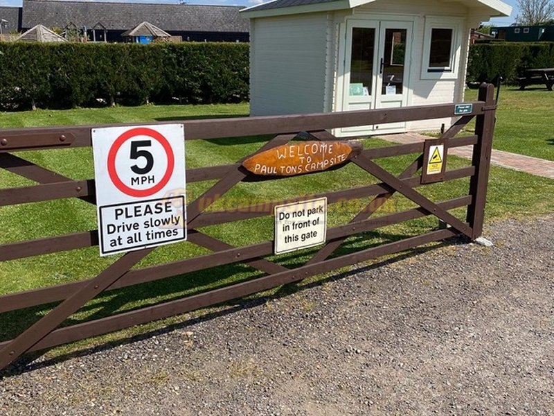 Paultons Campsite And Glamping