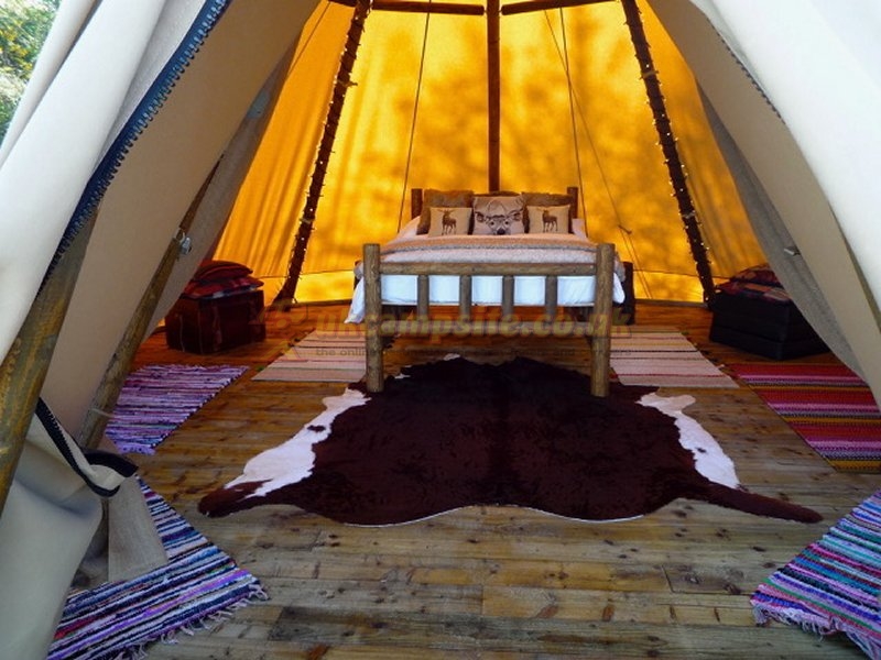 Paultons Campsite And Glamping