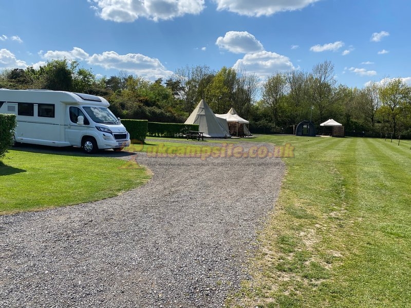 Paultons Campsite And Glamping