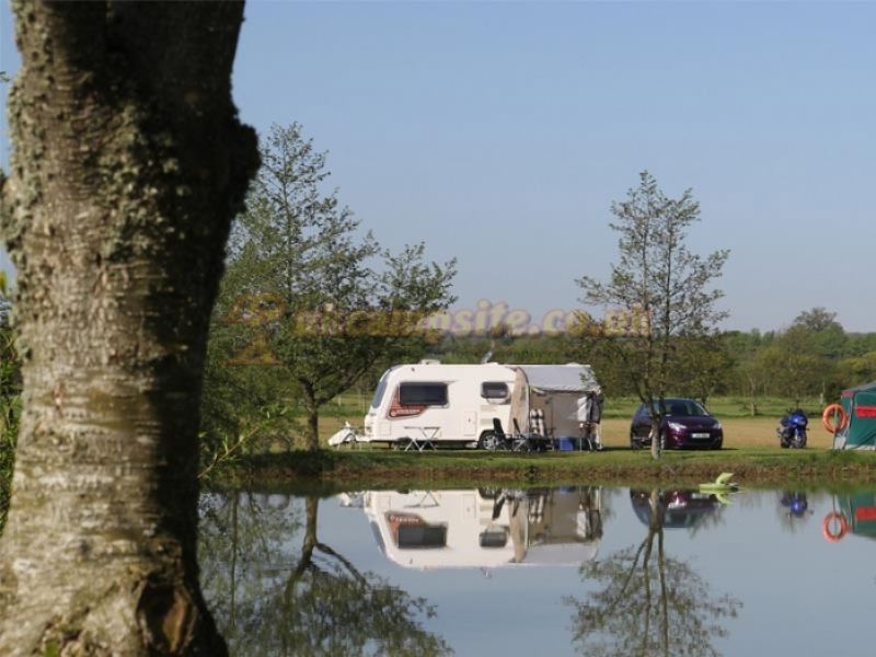 Henstridge Golf And Leisure Campsite