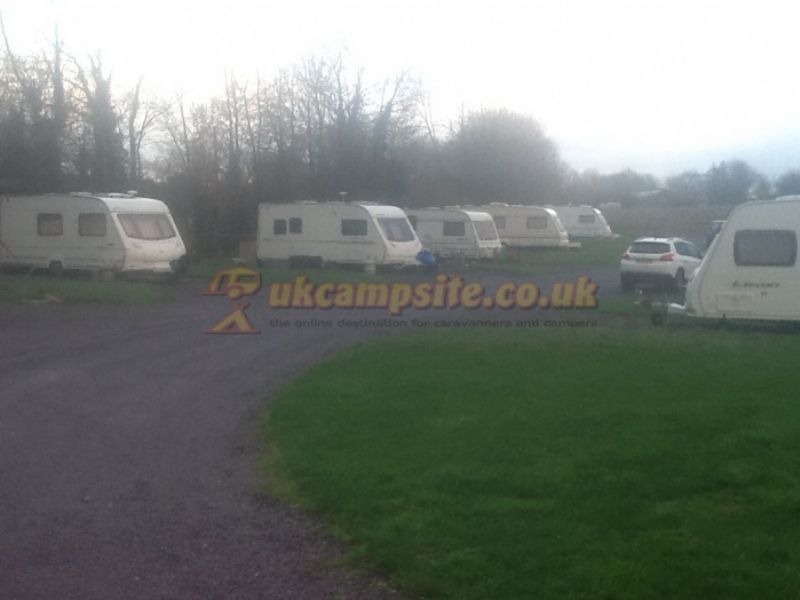 Tarth Y Dwr Touring Park