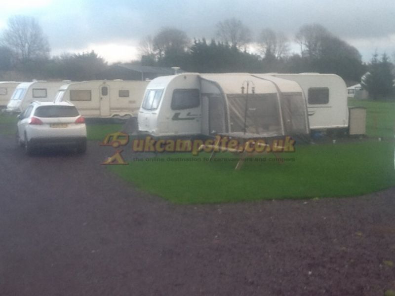 Tarth Y Dwr Touring Park
