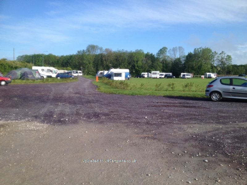 Tarth Y Dwr Touring Park