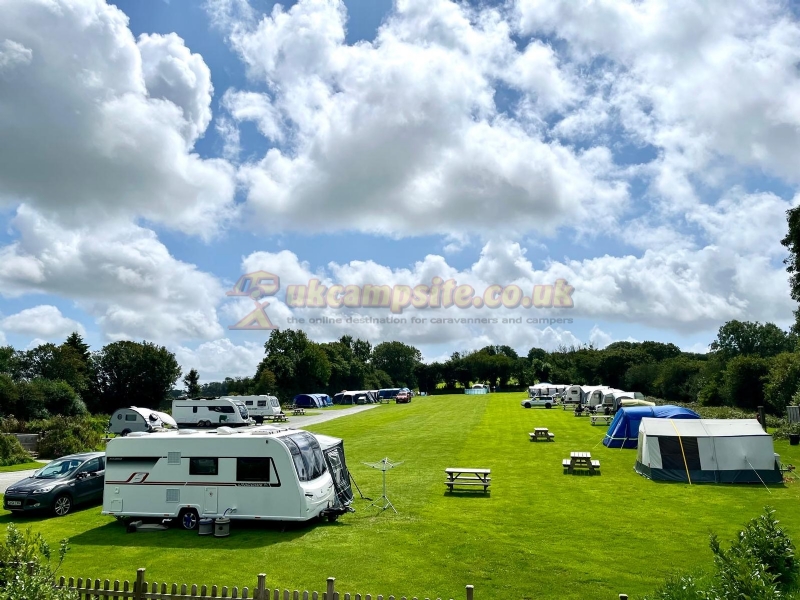 Pipcott Fields Campsite