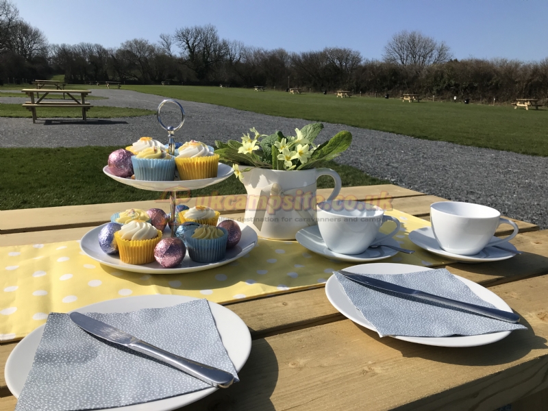 Pipcott Fields Campsite