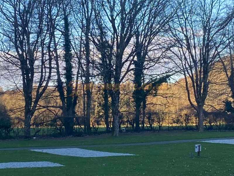 Riverside Caravan Park