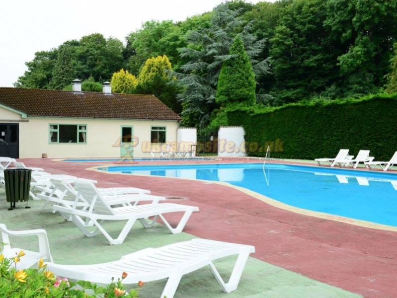 Riverside Caravan Park