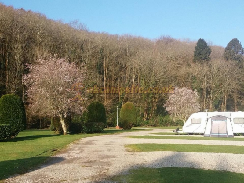 Riverside Caravan Park