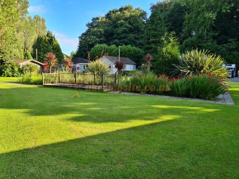 Riverside Caravan Park