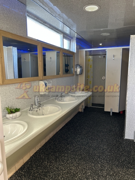 Zeacombe House Caravan Park