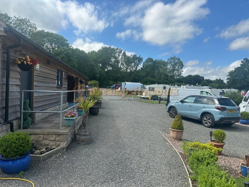 Walnut Cottage Holiday And Caravan Park