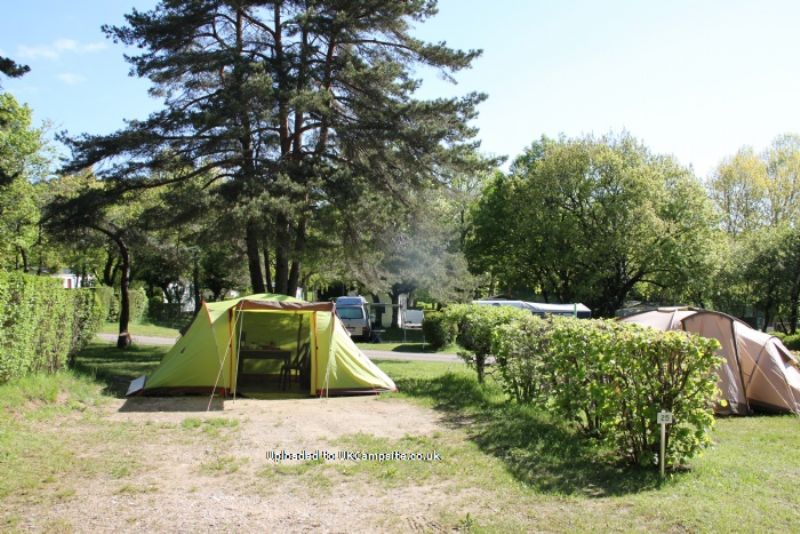 Huttopia Divonne Les Bains