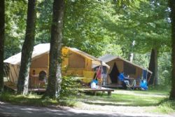 Huttopia Divonne Les Bains