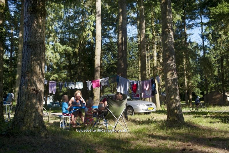 Huttopia Divonne Les Bains