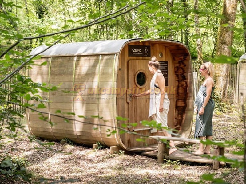 Camping Huttopia Lanmary Perigord
