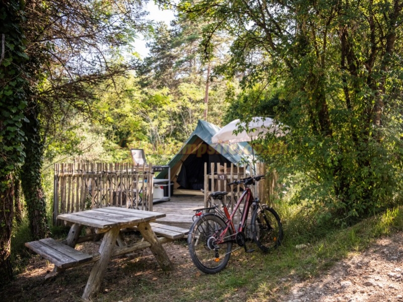 Camping Huttopia Lanmary Perigord