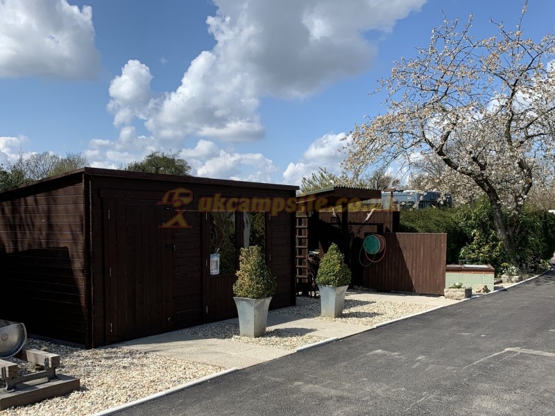 The Chequers Caravan Park