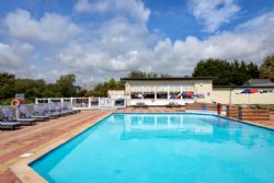 Chichester Lakeside Holiday Park (PHolsUK)