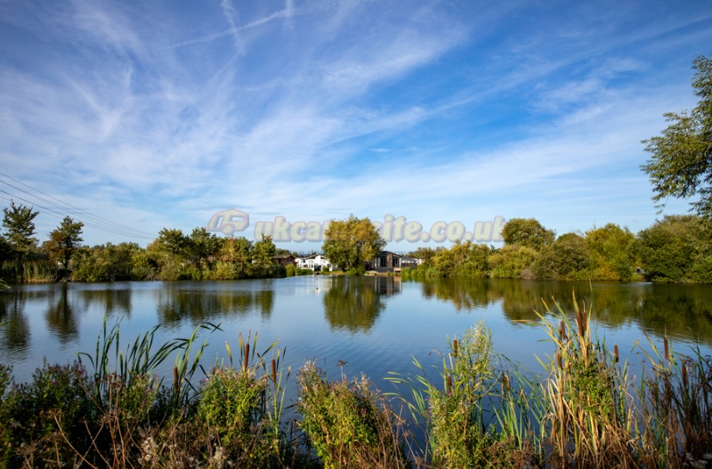 Chichester Lakeside Holiday Park (PHolsUK)