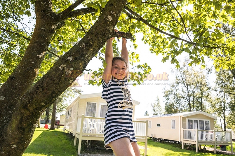 Bowland Fell Holiday Park (PHolsUK)