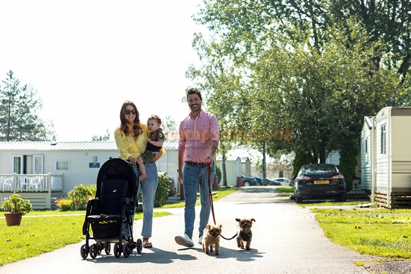 Bowland Fell Holiday Park (PHolsUK)