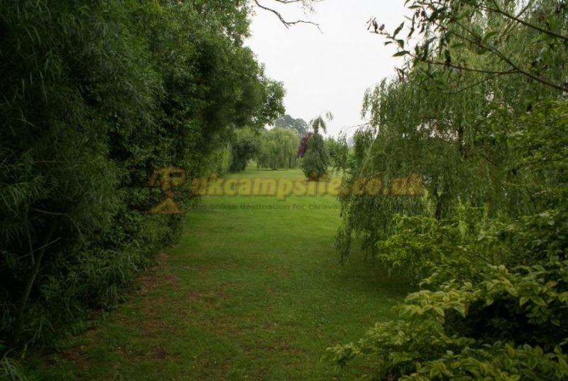 Holly Farm Fishery And Caravan Park