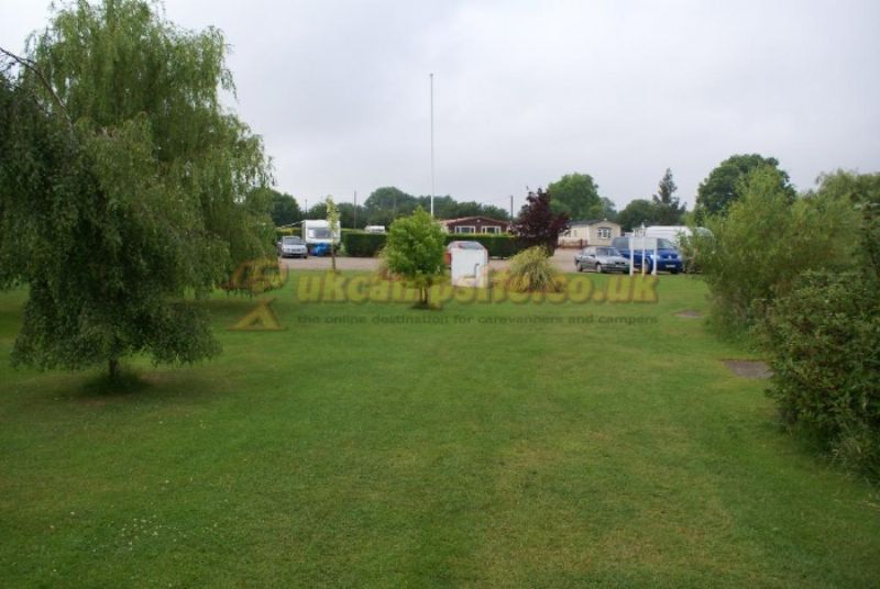 Holly Farm Fishery And Caravan Park