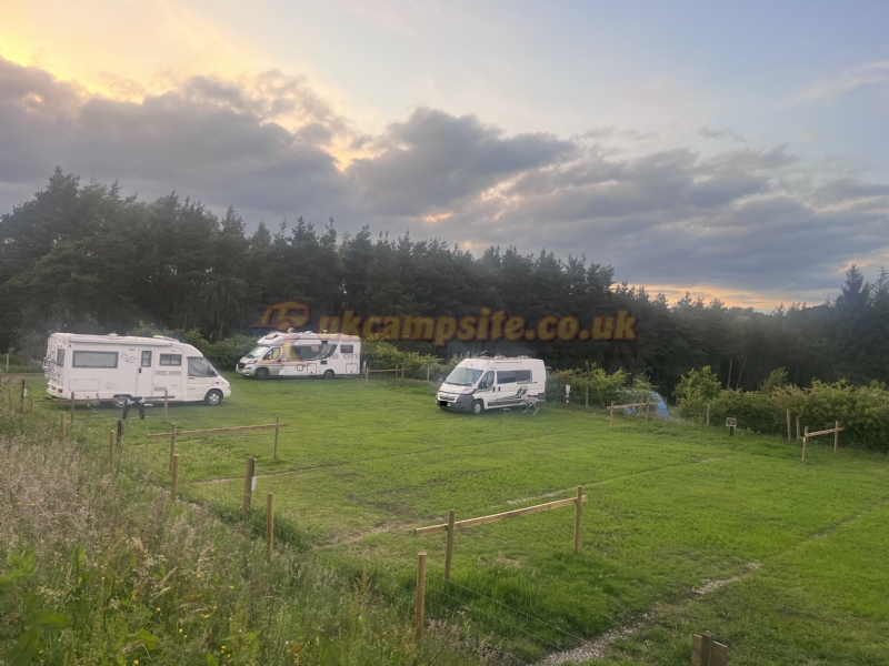 Breaks Fold Farm Campsite And Glamping