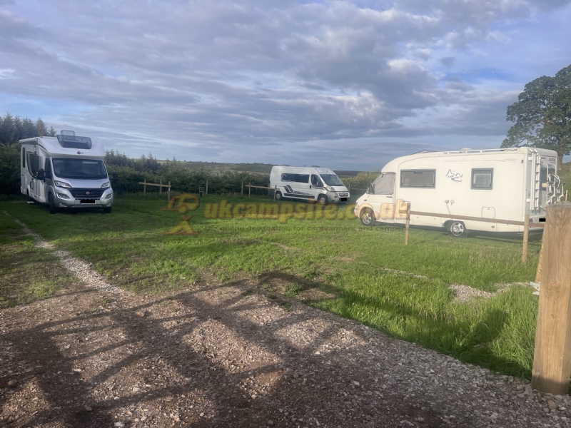 Breaks Fold Farm Campsite And Glamping