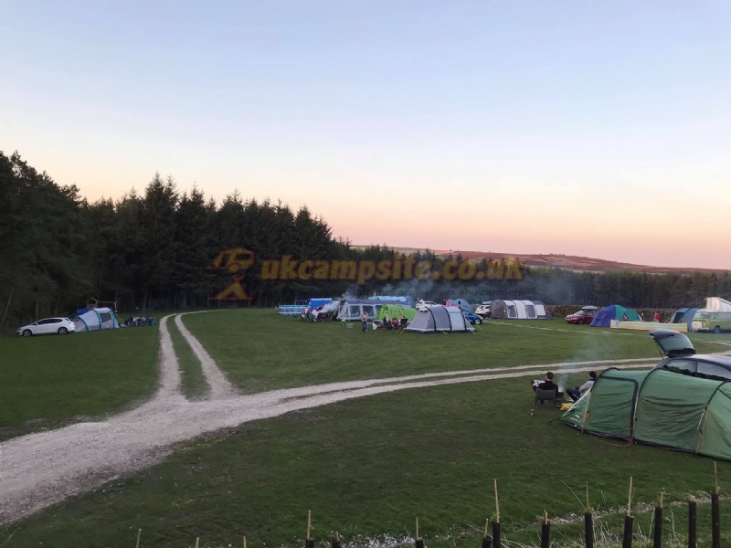Breaks Fold Farm Campsite And Glamping