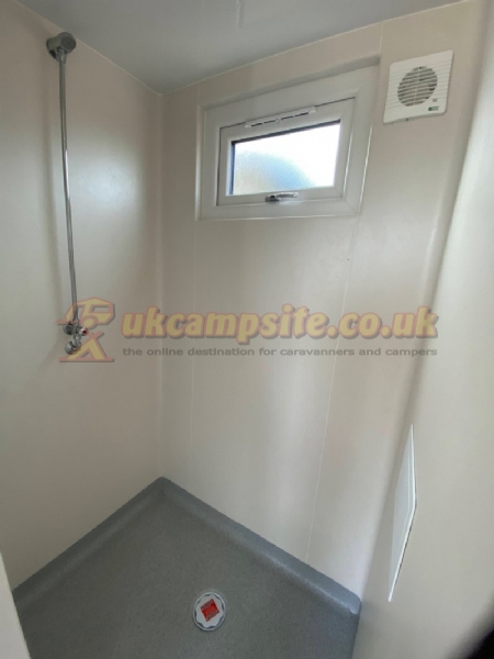 Breaks Fold Farm Campsite And Glamping