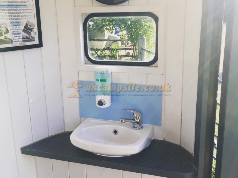 Hare And Hounds Campsite