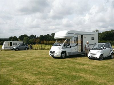 Graveley Fruit Farm Caravan And Campsite