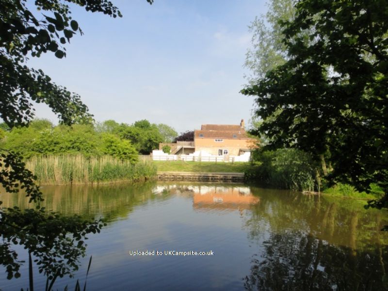 Brooklands Caravan Site And Fishery