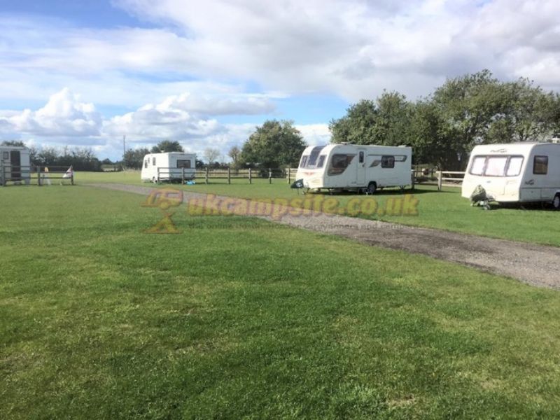 The Mile Caravan Park And Campsite