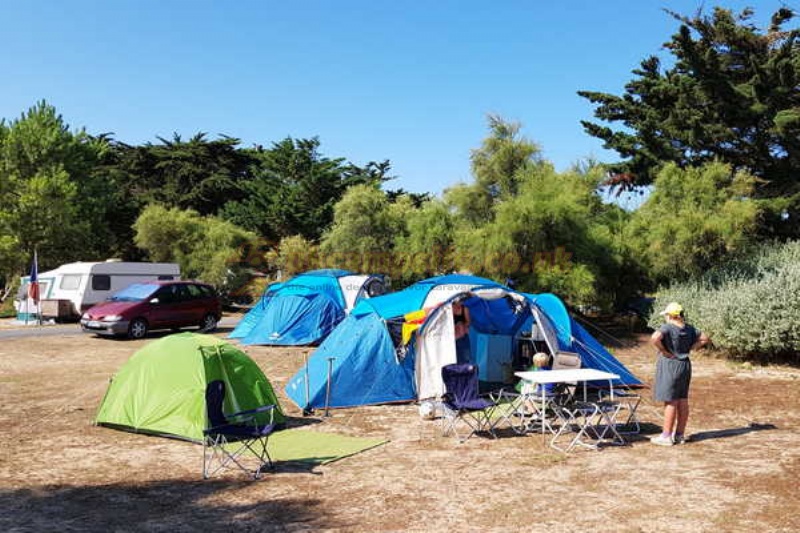 Camping La Combe A L Eau