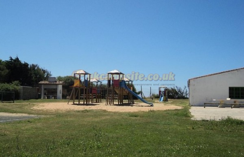Camping La Combe A L Eau