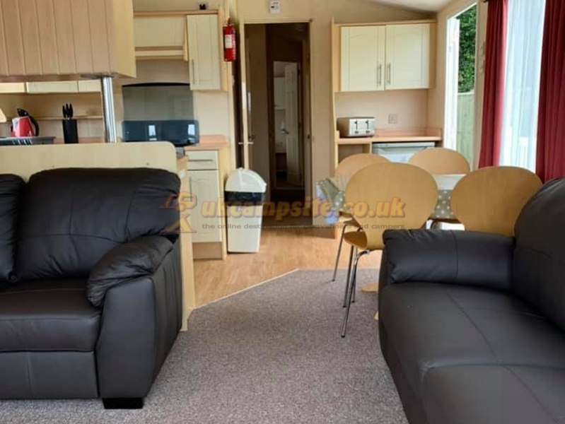 Pooh Cottage Holiday Park