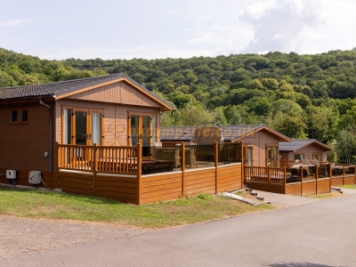 Cheddar Woods ( Was Broadway House )