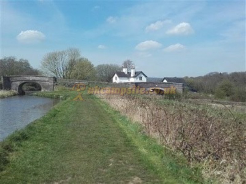 Whitecliff Farm Caravan Park