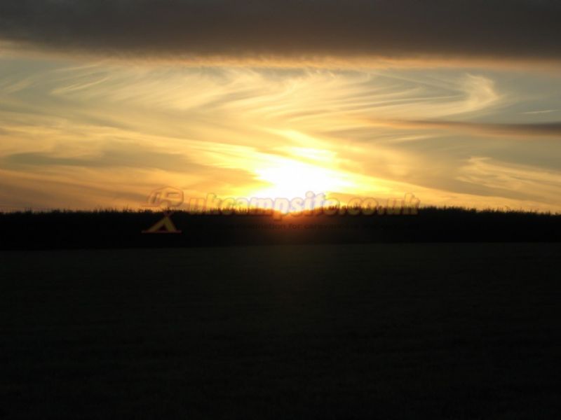 Cheglinch Farm Glamping And Wild Camping