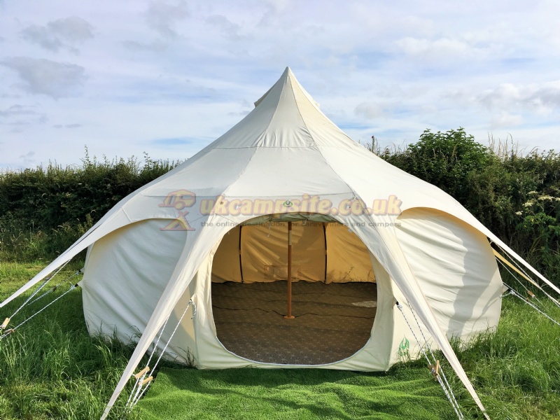 Cheglinch Farm Glamping And Wild Camping