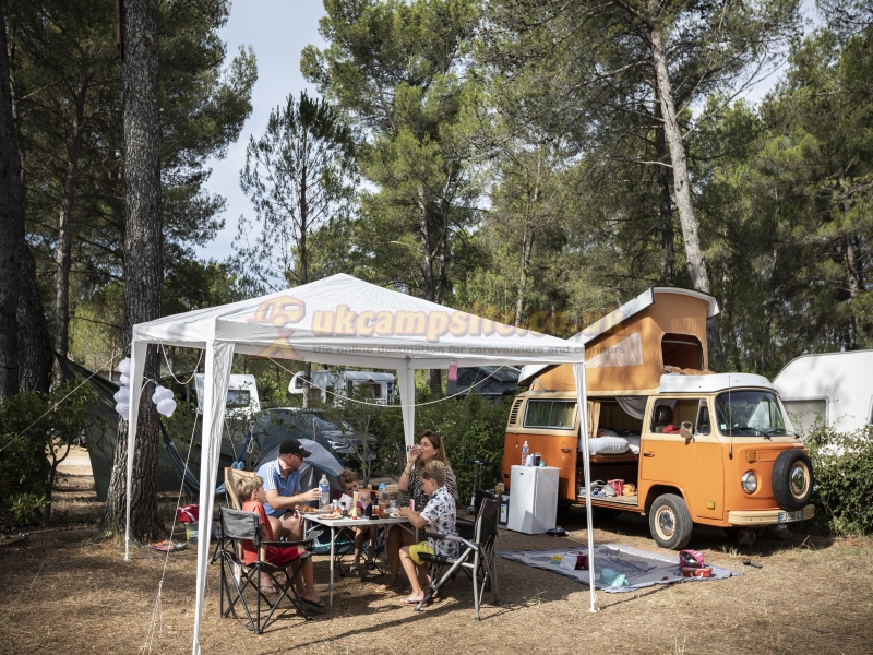 Camping Huttopia Fontvieille