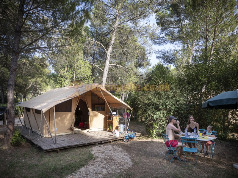 Camping Huttopia Fontvieille