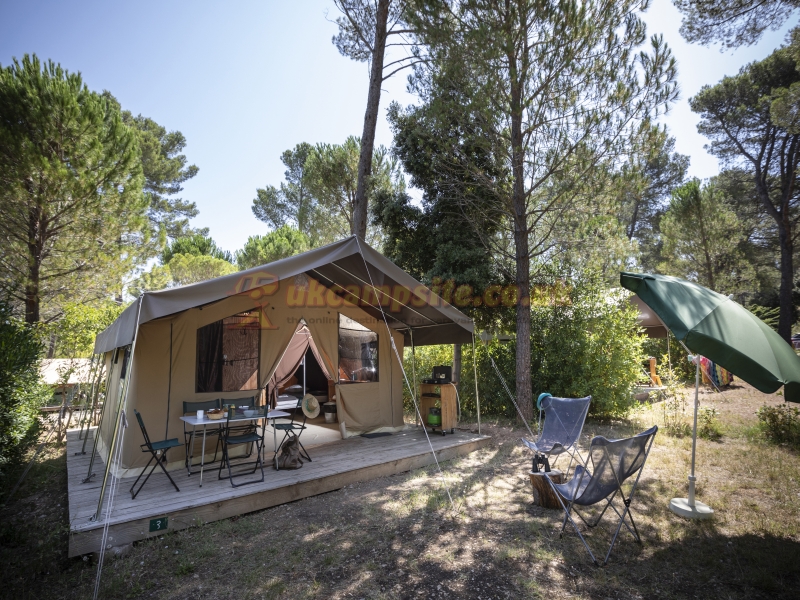 Camping Huttopia Fontvieille