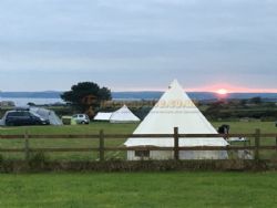 Sea View Camping At Dropped Anchor